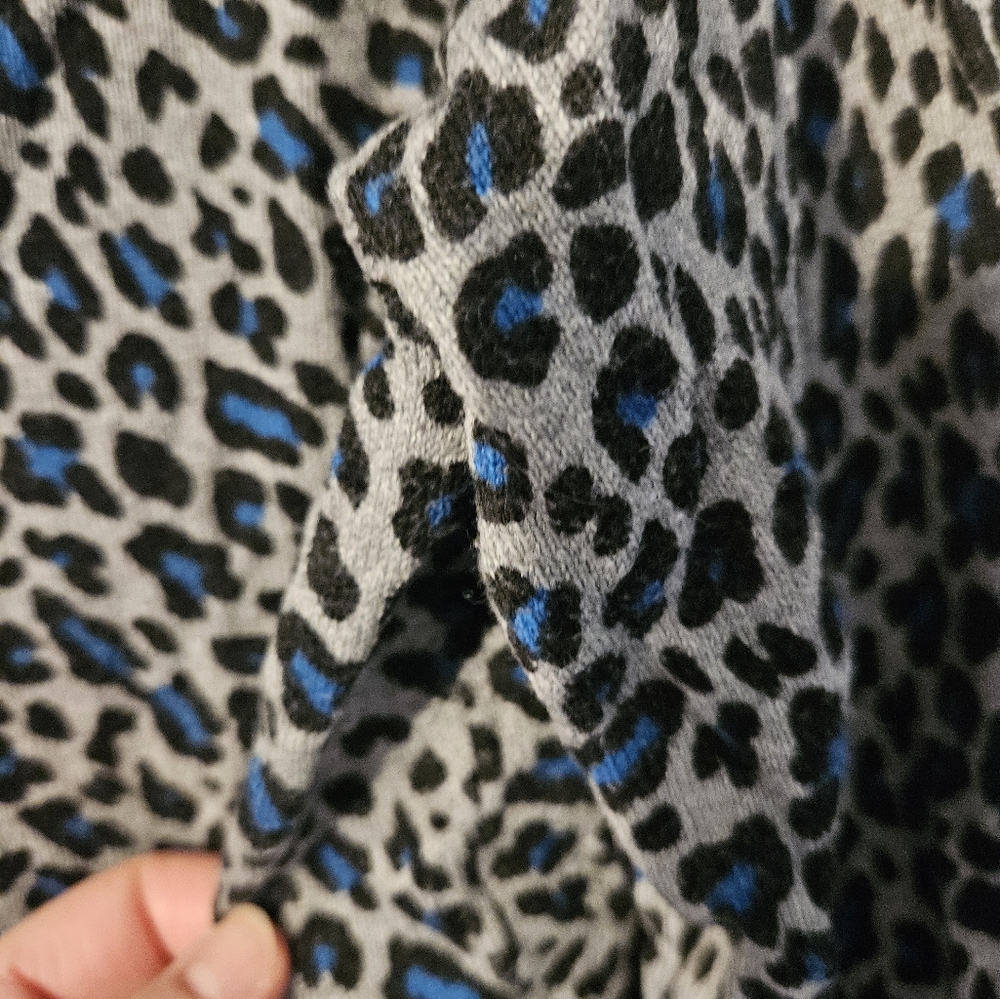 EUC Torrid Leopard Print Sweater - Picture 5 of 9